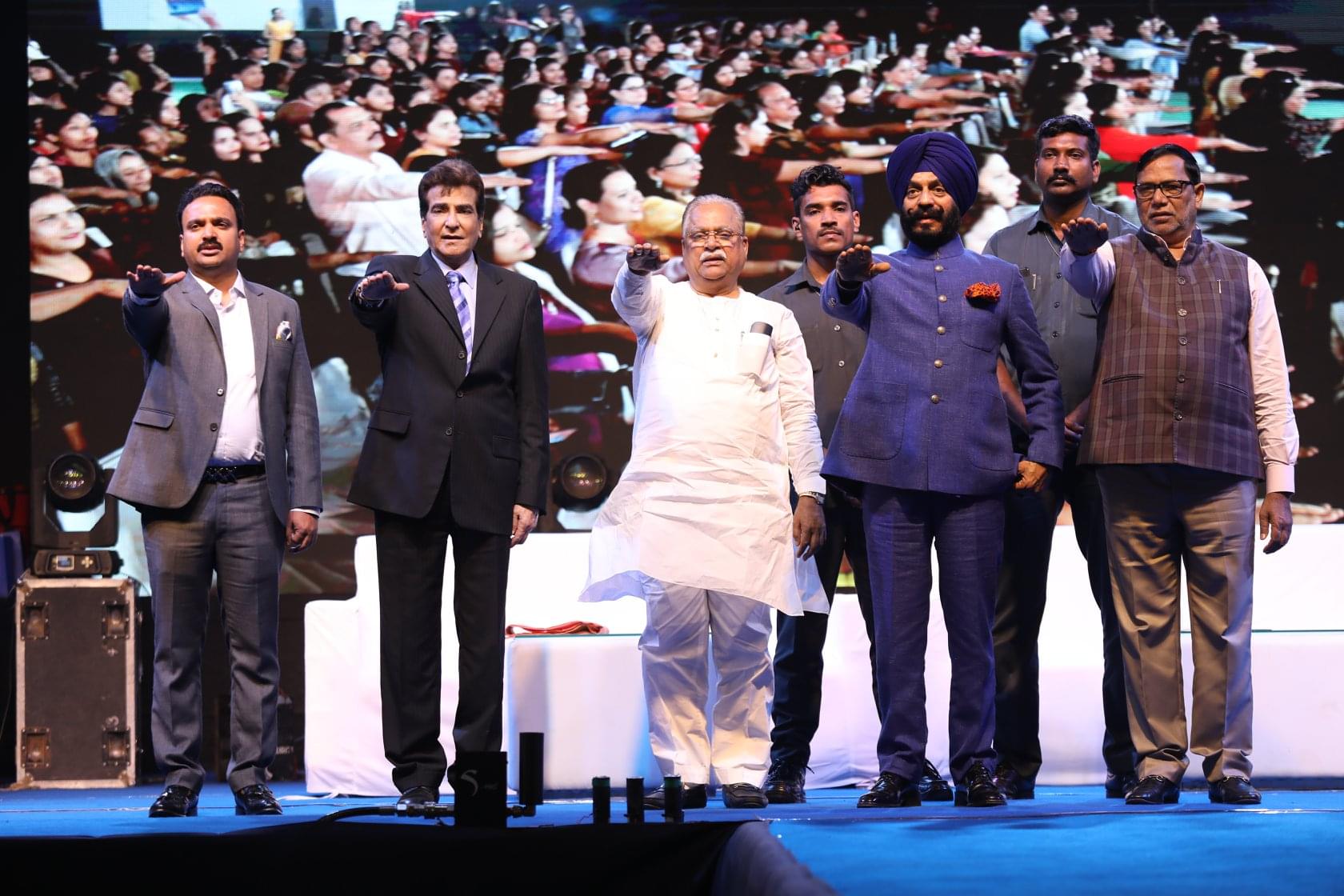 Shree L. R. Tiwari Degree College of Arts, Commerce and Science Mumbai Events - Utsav photo 16