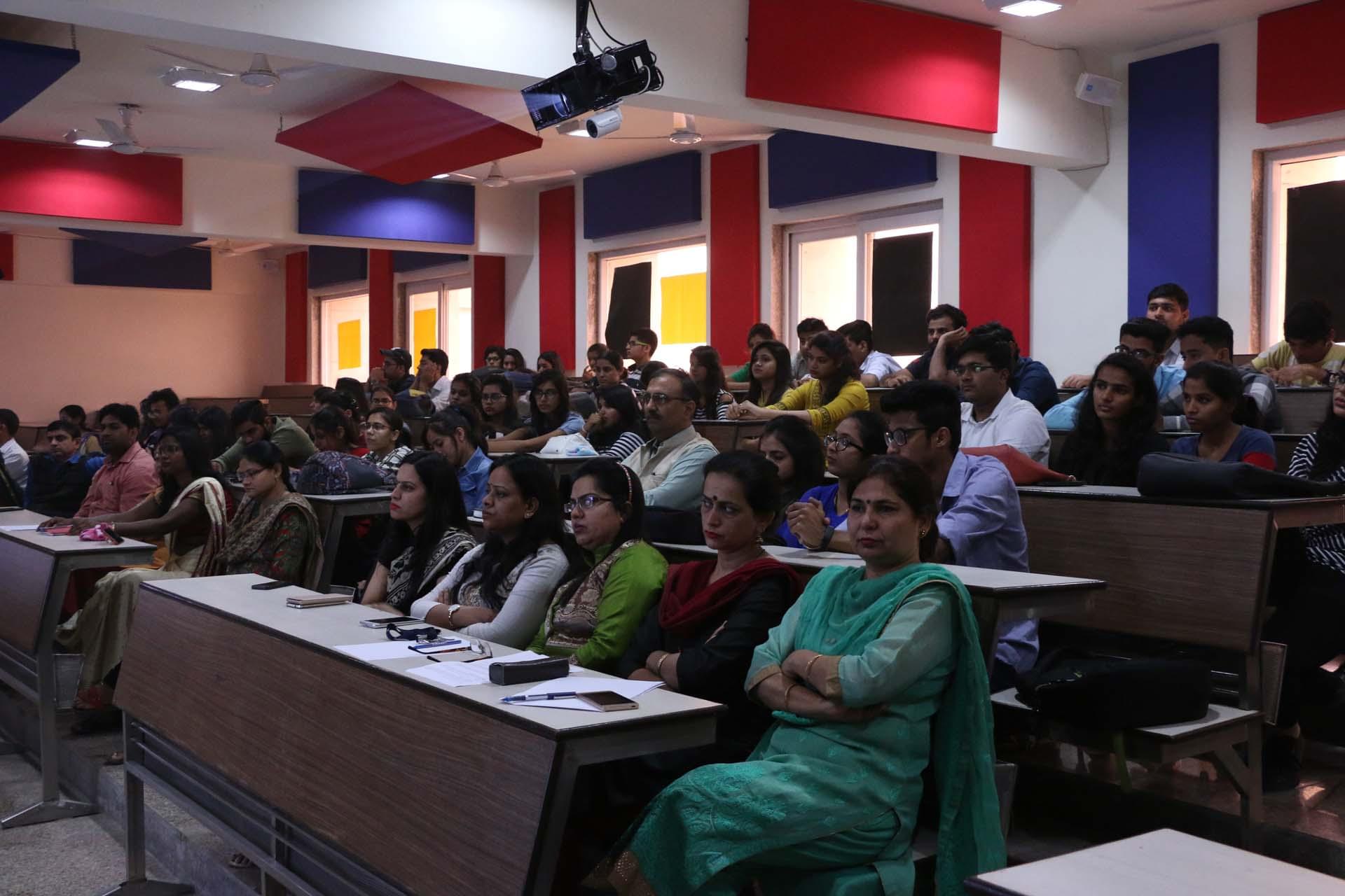 KR Mangalam University, School of Management and Commerce Events photo 4