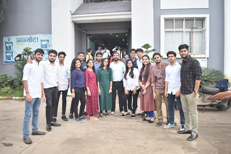 Prestige Institute of Engineering Management and Research Indore PGDM Class photo 2