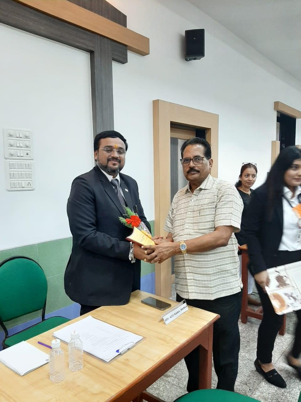 Shree L.R. Tiwari College of Law Thane Parliamentary Debate photo 6