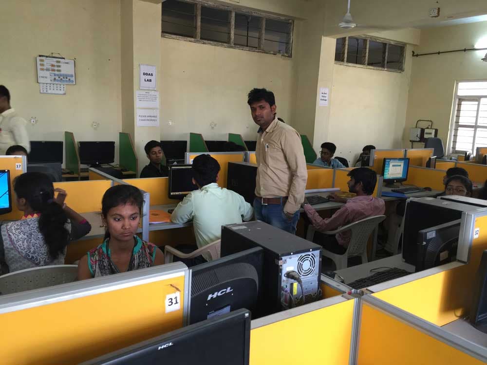 Sigma Institute of Engineering Vadodara Laboratory photo 22