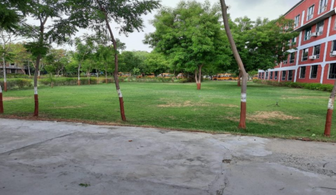 School of Law, Rai University Ahmedabad Campus photo 7