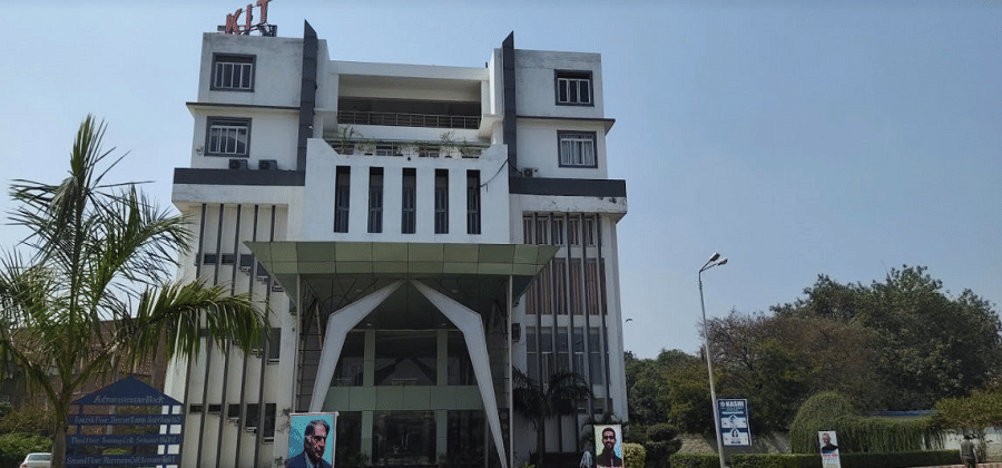 Kashi Institute of Pharmacy Varanasi Academic Building photo 3