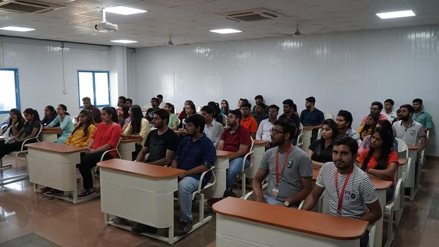 SRM University Sonepat Commerce Department photo 6