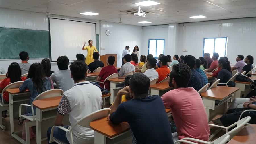 SRM University Sonepat Commerce Department photo 7