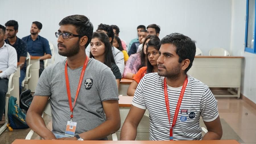 SRM University Sonepat Commerce Department photo 8