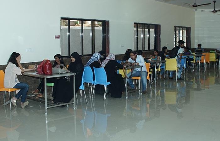 Pravin Patil College of Diploma Engineering and Technology Thane canteen photo 4