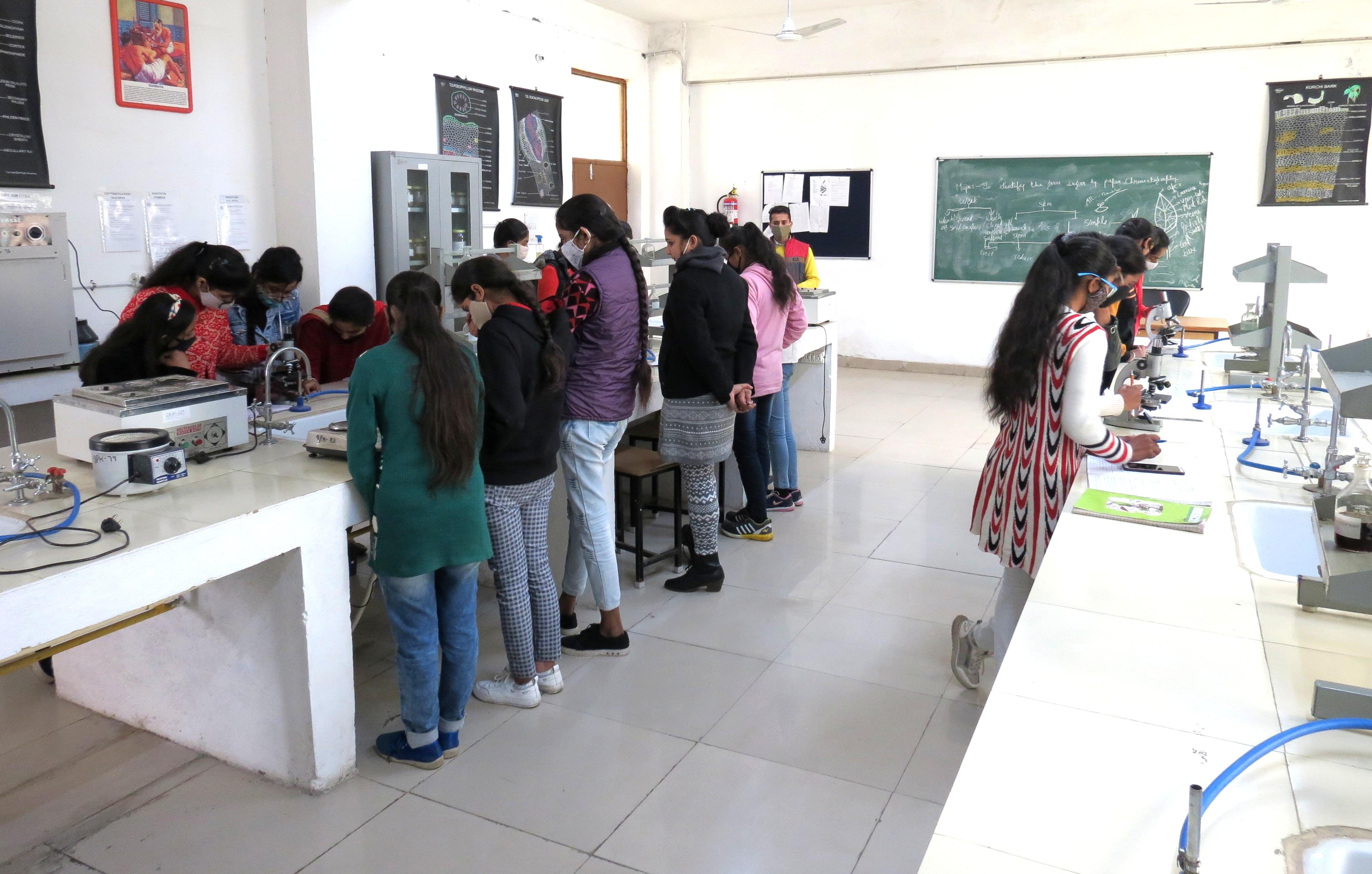Global Research Institute of Management and Technology Yamuna Nagar Classroom photo 38