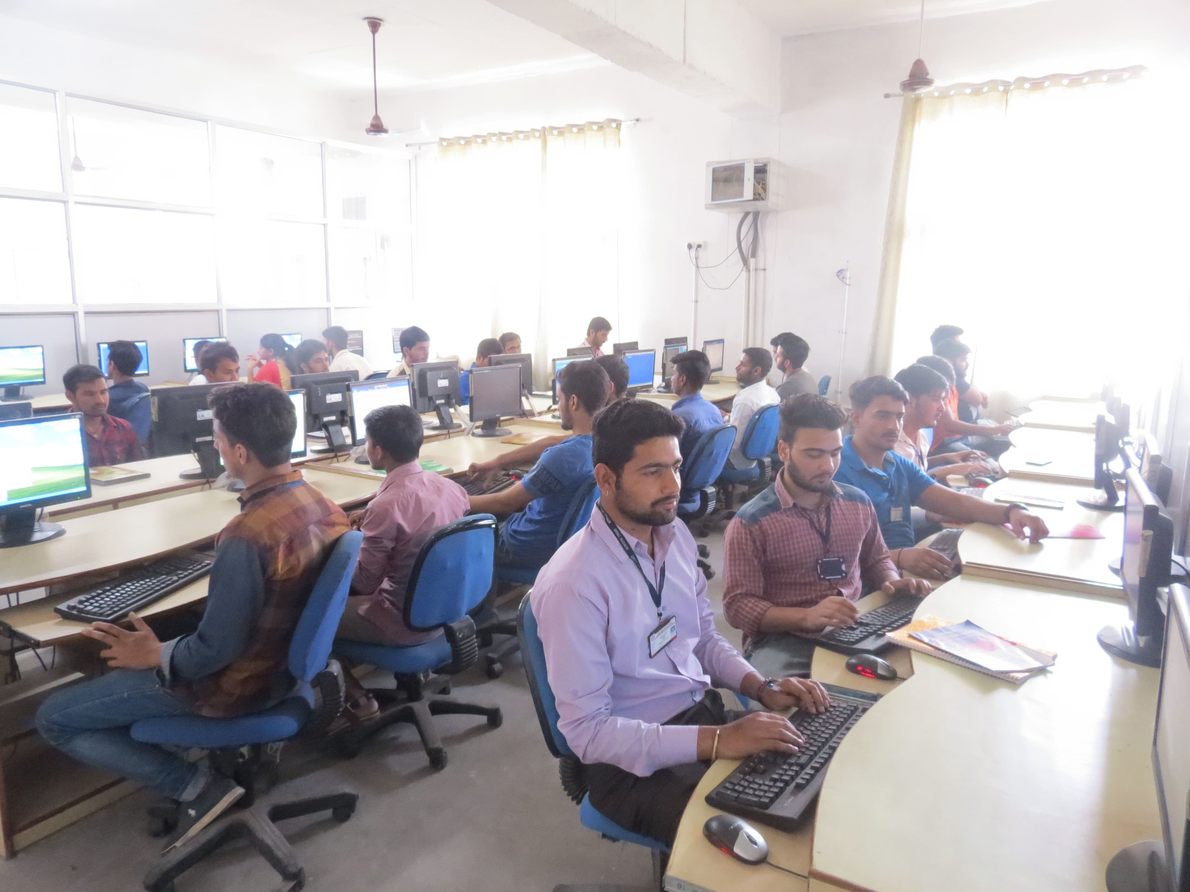 Global Research Institute of Pharmacy Yamuna Nagar Classroom photo 5
