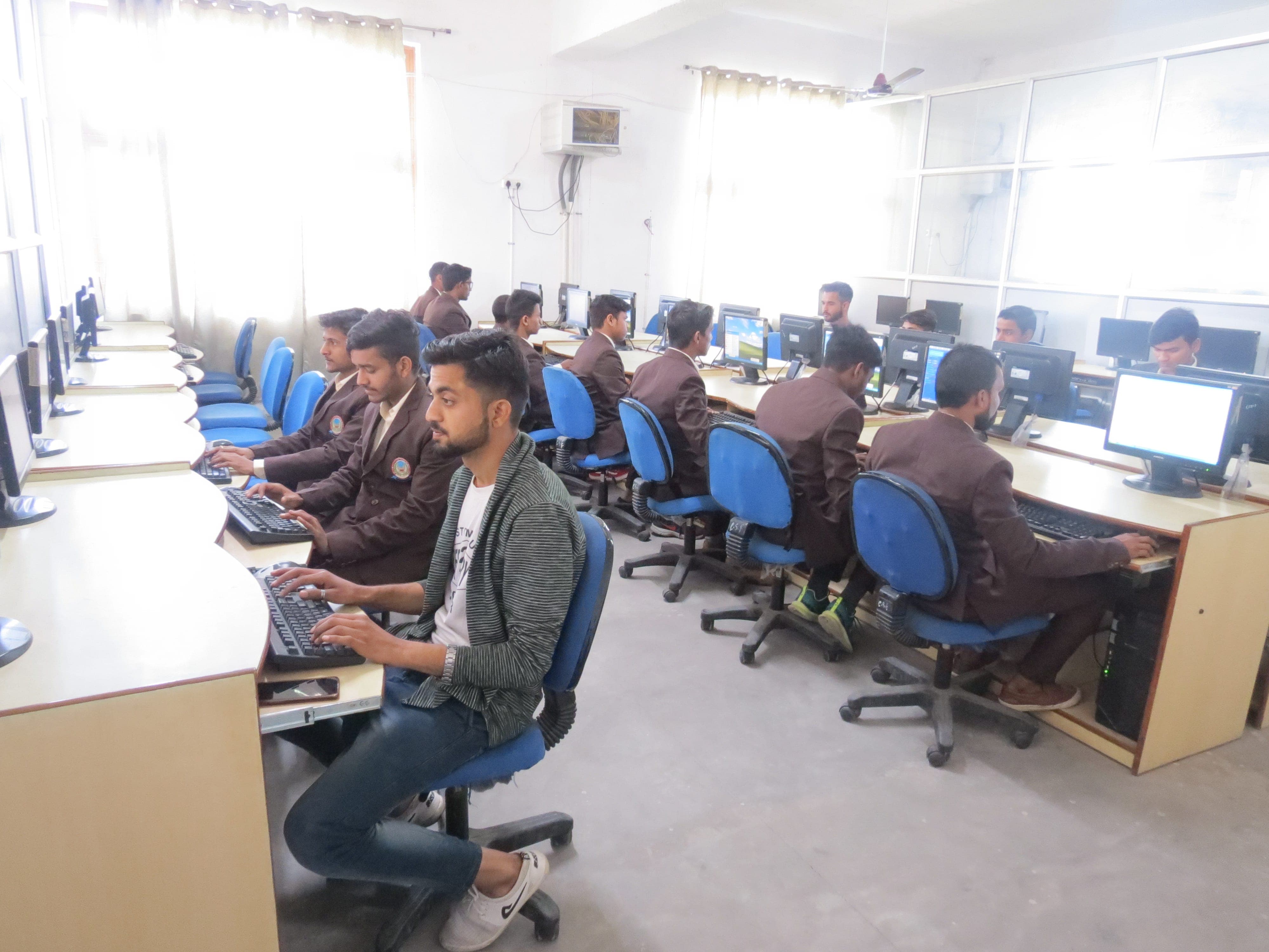 Global Research Institute of Pharmacy Yamuna Nagar Classroom photo 6