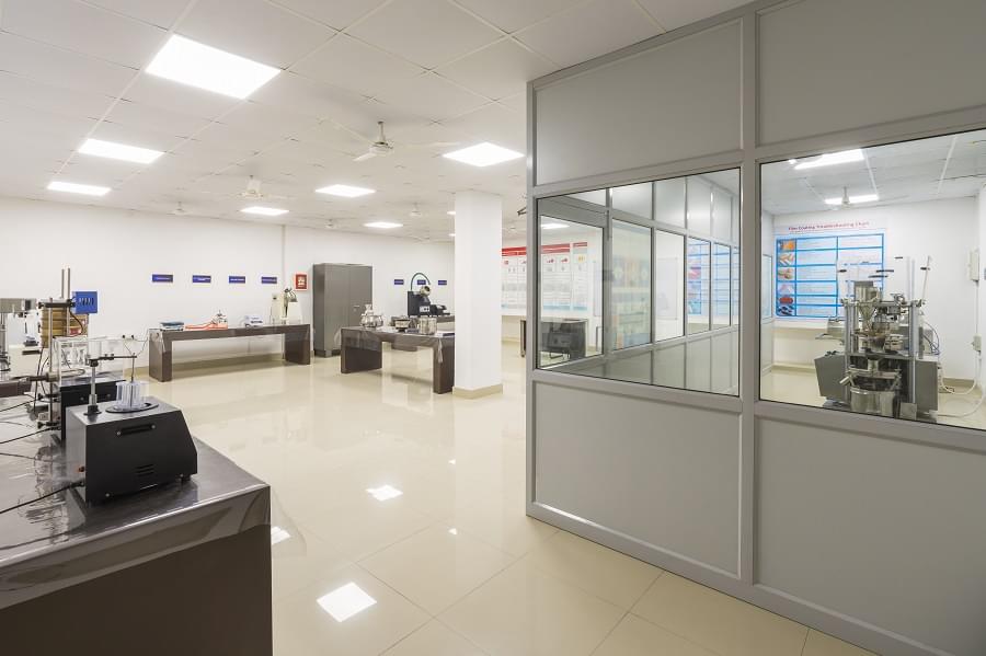 Hygia Institute of Pharmaceutical Education and Research Lucknow Laboratories photo 7