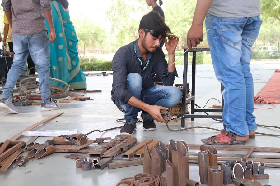 Centre for Design Excellence Jaipur Metal Workshop photo 9