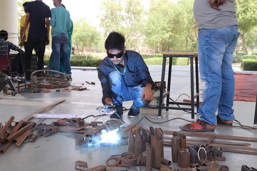 Centre for Design Excellence Jaipur Metal Workshop photo 10