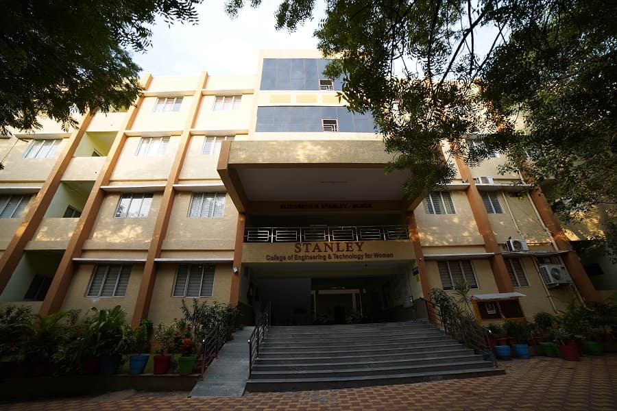 Stanley College of Engineering and Technology for Women Hyderabad Building & Infrastructure photo 6