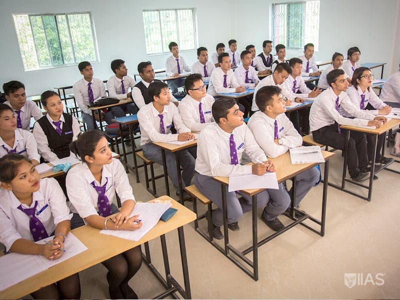 IIAS School of Management Siliguri Classroom photo 5