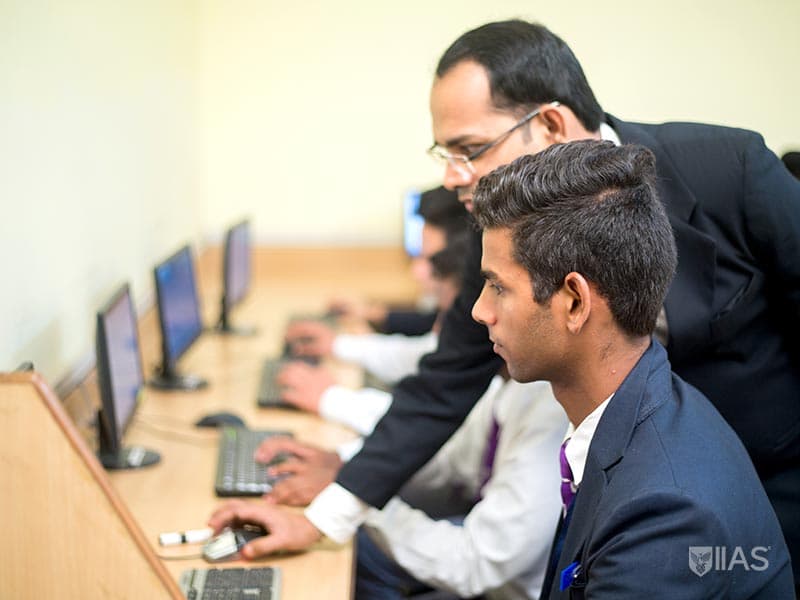 IIAS School of Management Siliguri Classroom photo 8