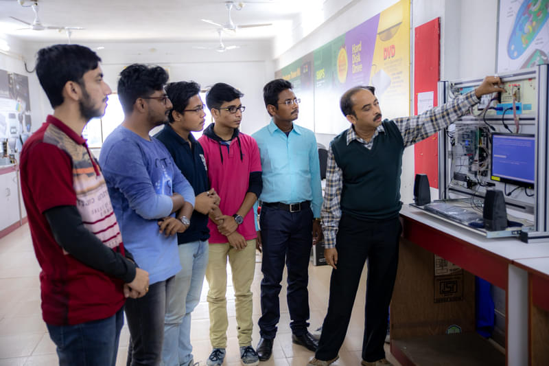Brainware University Kolkata Labs photo 7