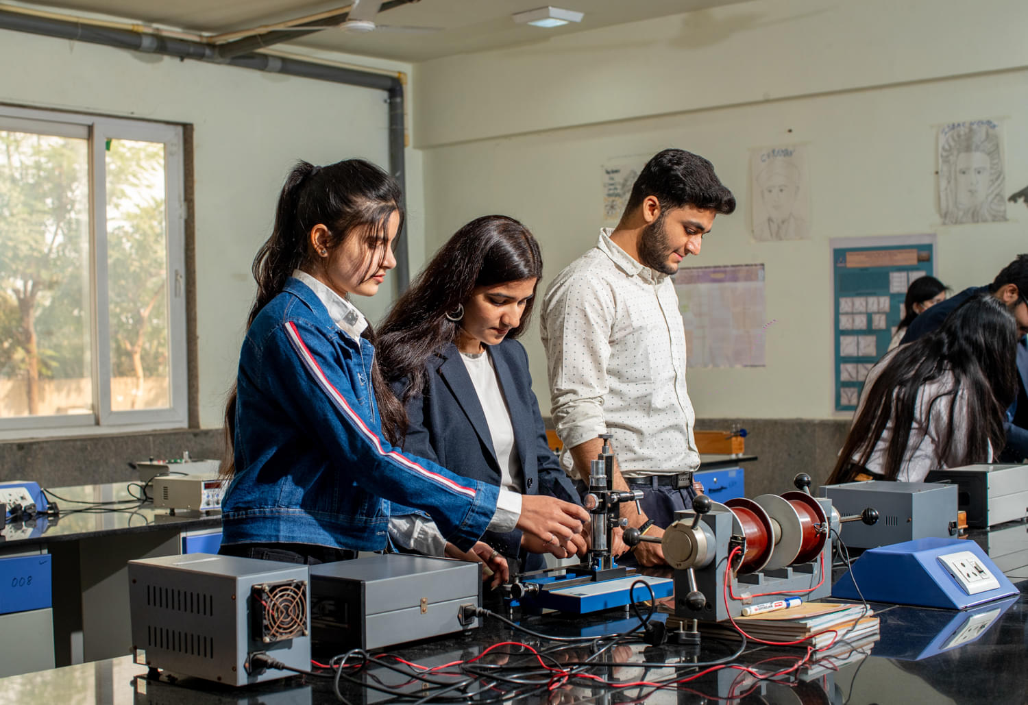 K.R. Mangalam University Gurugram Academic Building photo 5