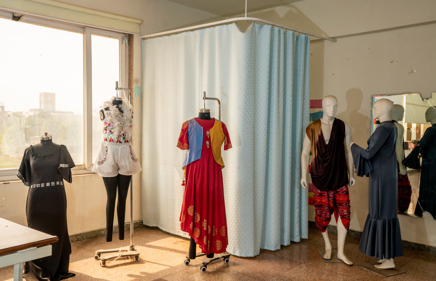 K.R. Mangalam University Gurugram Academic Building photo 14