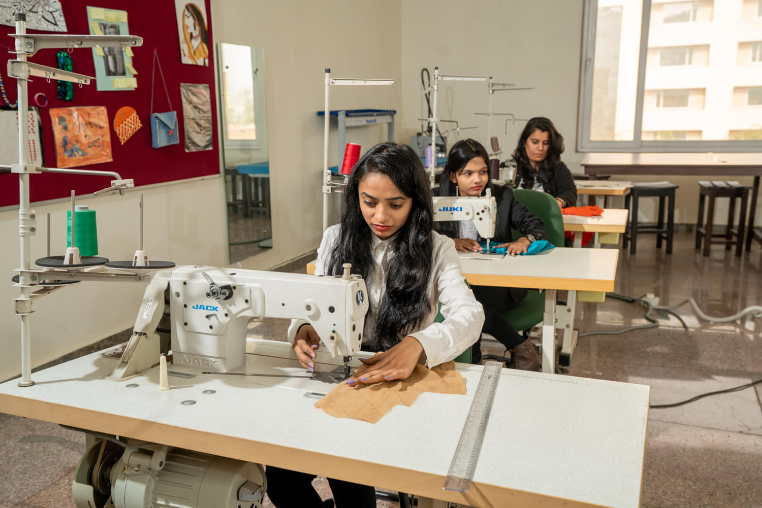 K.R. Mangalam University Gurugram Academic Building photo 15