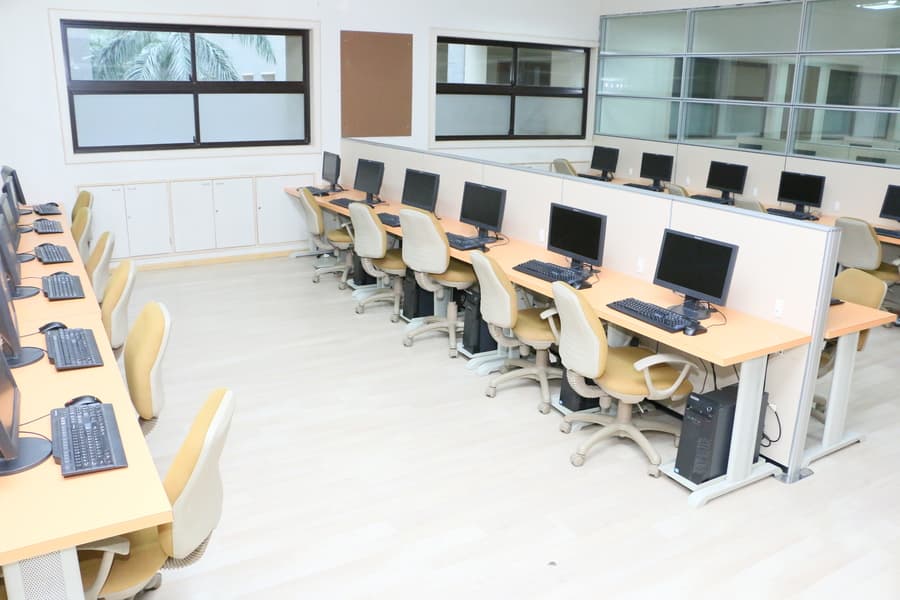 Atmiya University Rajkot Computer Lab photo 4