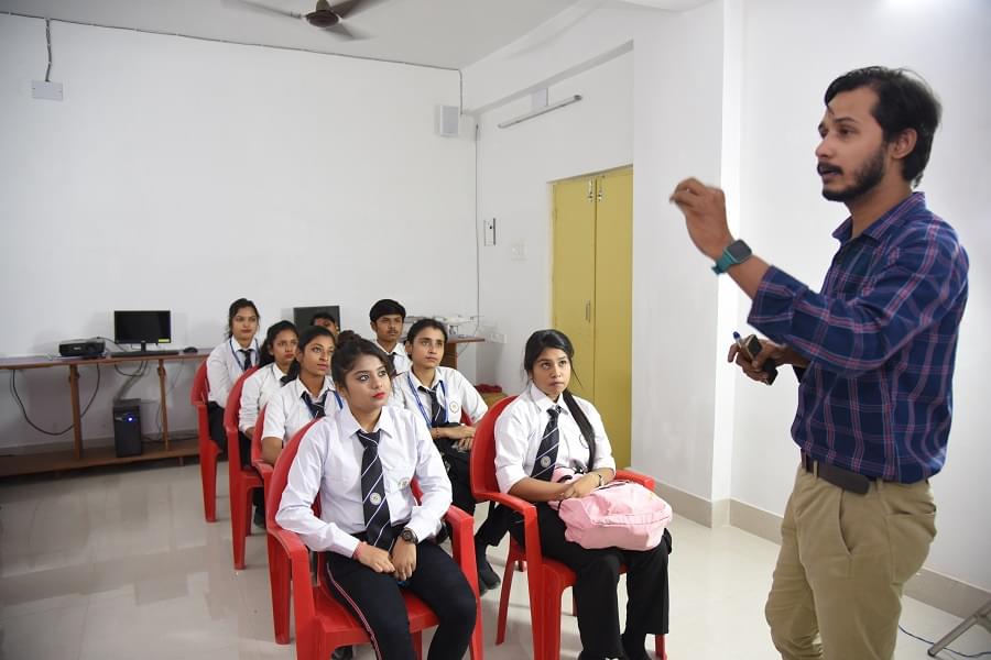 Kingston School of Management and Science Kolkata Lab photo 6