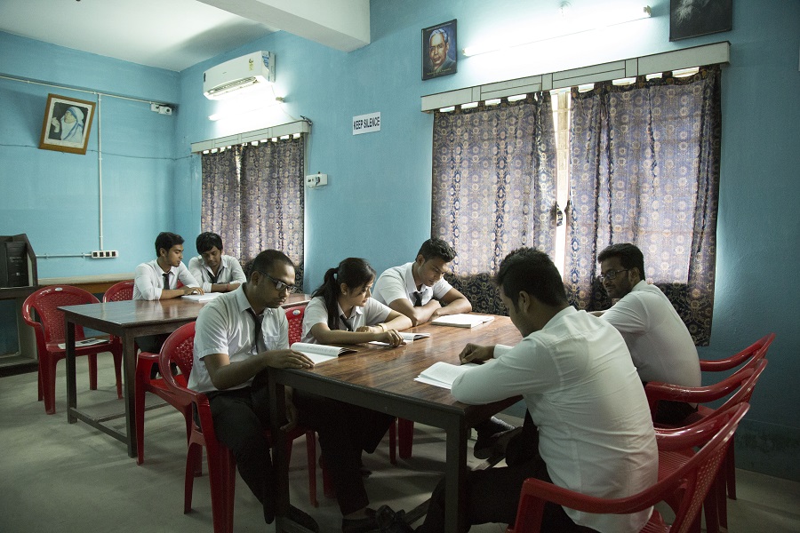 Kingston Educational Institute Kolkata Library photo 1