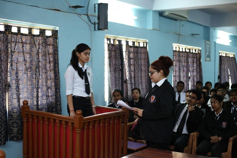 Kingston Educational Institute Kolkata Moot Court photo 8