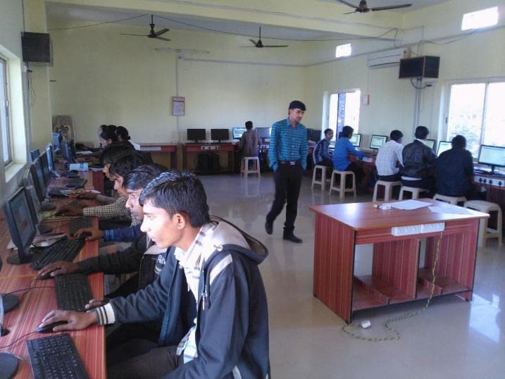 Shri Adarsh BCA College Patan Infrastructure photo 2