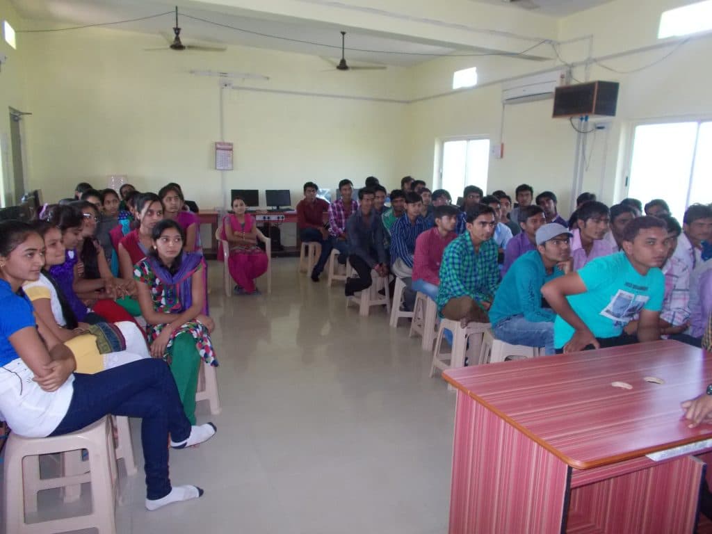 Shri Adarsh BCA College Patan Infrastructure photo 3