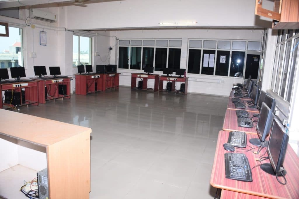 Shri Adarsh BCA College Patan Infrastructure photo 1