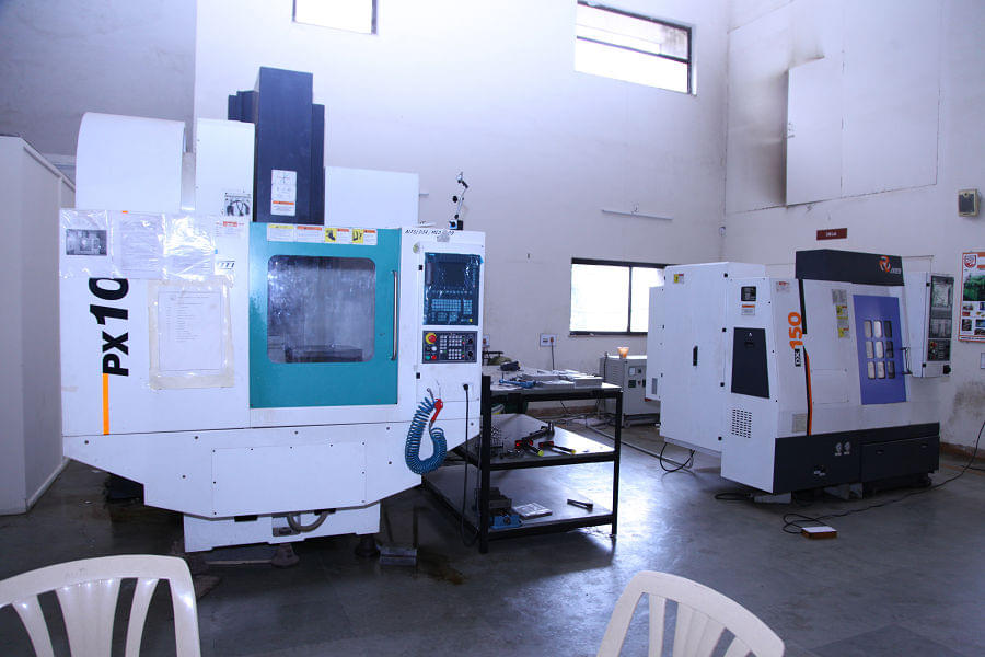 Atmiya Institute of Technology and Science, Atmiya University Rajkot Workshop photo 7