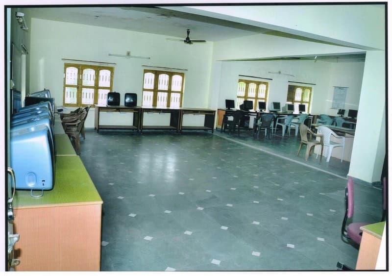 Amulba B.Ed College Patan Infrastructure photo 5