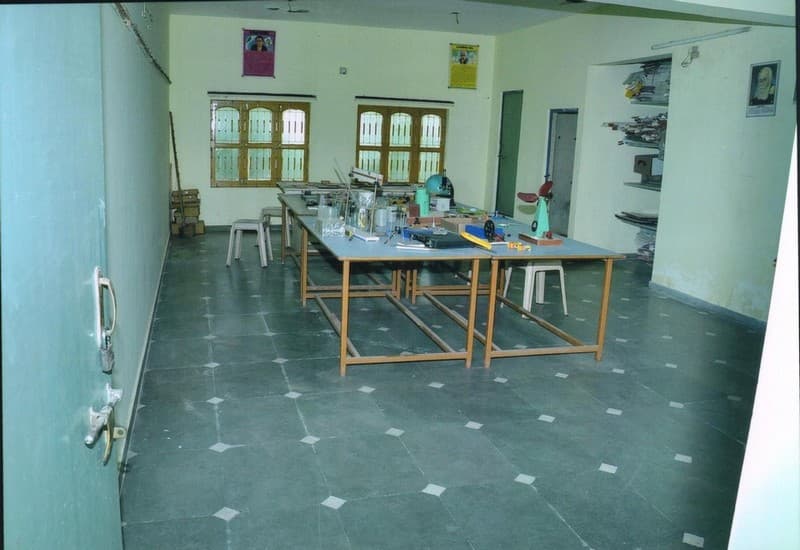 Amulba B.Ed College Patan Infrastructure photo 4