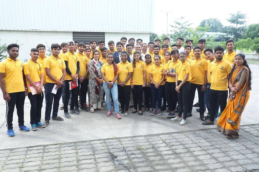 Radiant Institute of Management & Science Indore Patanjali Warehouse Visit photo 7