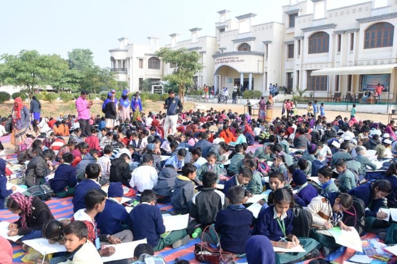 Shree UH Chaudhari Arts & Commerce College Banaskantha Painting Competition photo 6