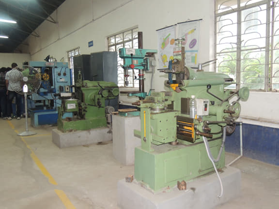 Budge Budge Institute of Technology Kolkata Labs and Equipment's photo 15