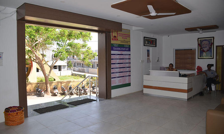 Shree Shamalaji Homeopathic Medical College, Hospital & Research Institute Godhra hostel photo 11