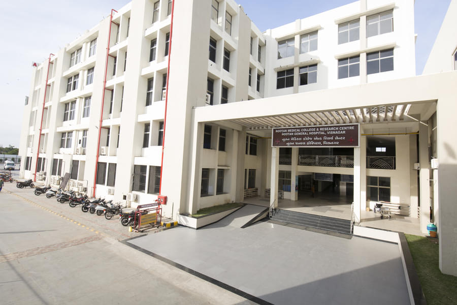 SPU Visnagar Academic Building photo 4