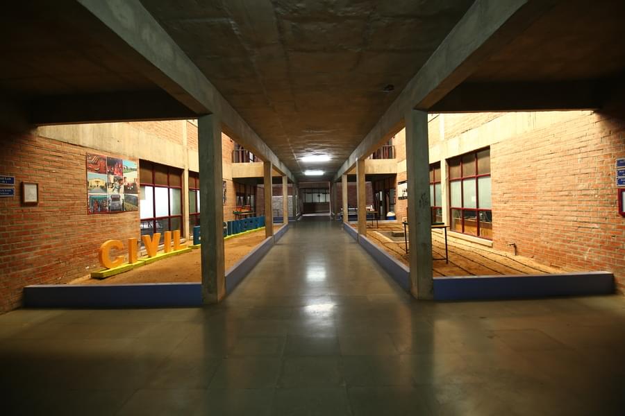 SPU Visnagar Academic Building photo 7
