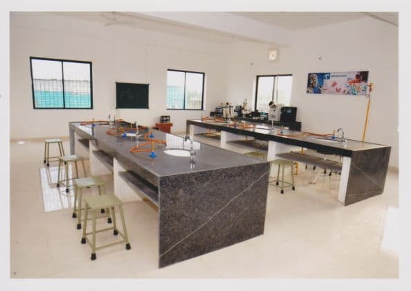 Arihant College of Pharmacy Ahmednagar Infrastructure photo 1