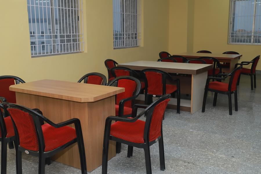 Guru Nanak Institute of Hotel Management Kolkata Library photo 5