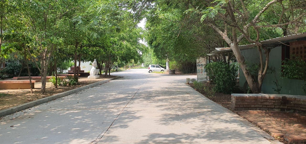 ITM SLS Baroda University College campus photo 3