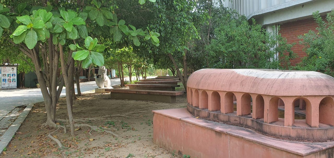 ITM SLS Baroda University College campus photo 19