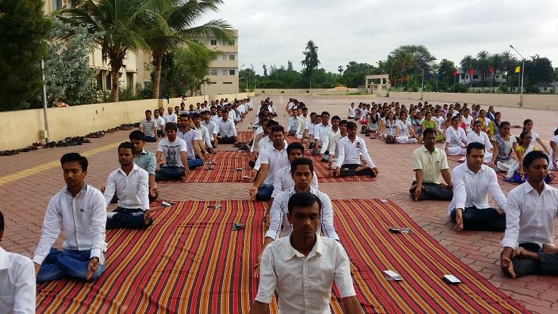 Vallabh Budhi Polytechnic Navsari Yoga Day photo 1