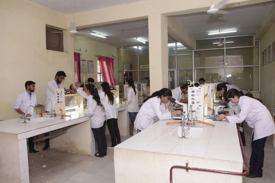 Arya College of Pharmacy Jaipur Lab photo 2