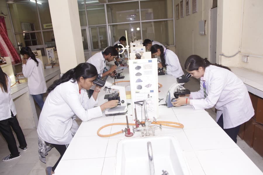 Arya College of Pharmacy Jaipur Lab photo 3
