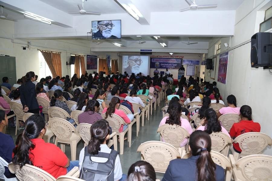 Cummins College Of Engineering For Women Nagpur Technical Event photo 11