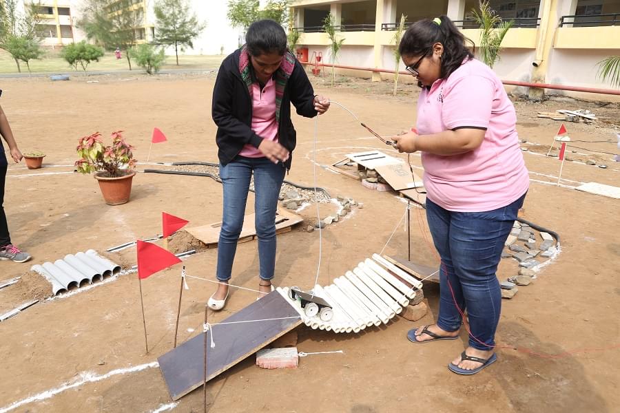 Cummins College Of Engineering For Women Nagpur Technical Event photo 16