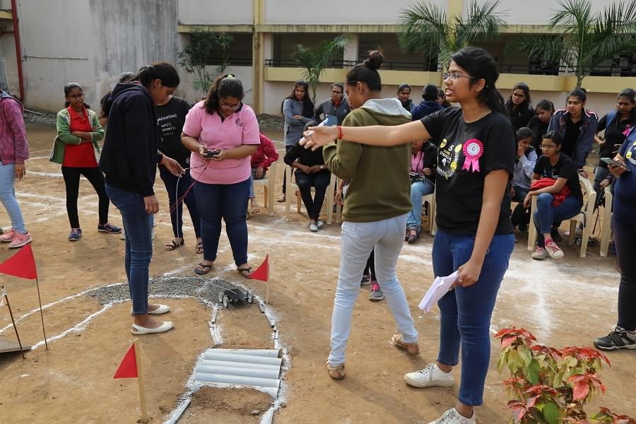 Cummins College Of Engineering For Women Nagpur Technical Event photo 17